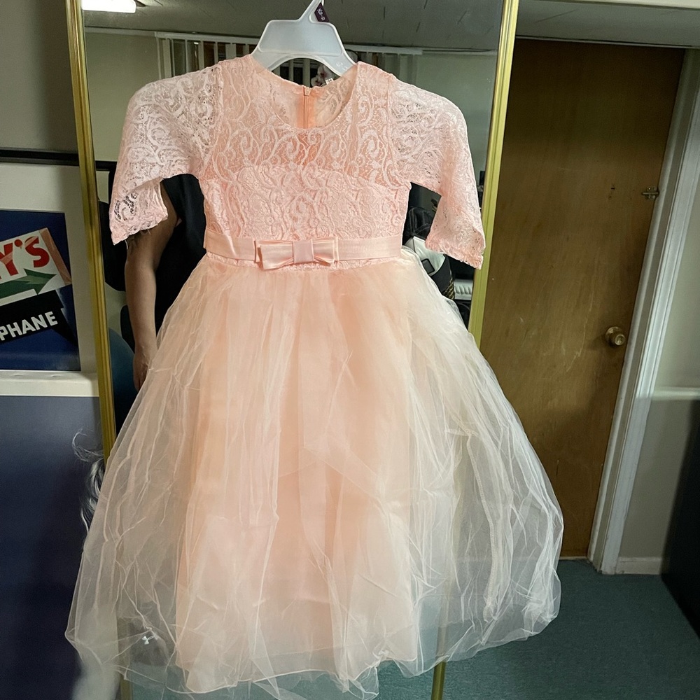 Ball-Gown/Princess Scoop Neck Floor-Length Tulle Lace Junior Bridesmaid...